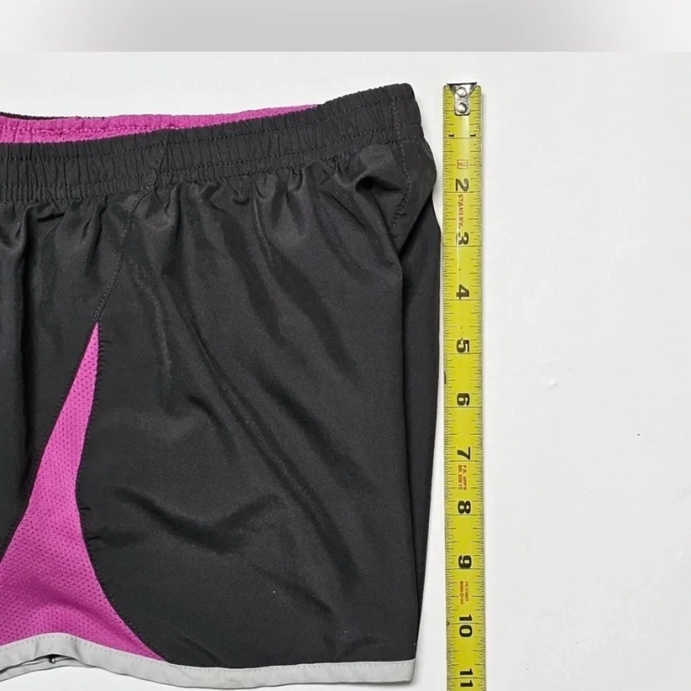 Nike Athletic Shorts, Size L - Picture 6 of 8